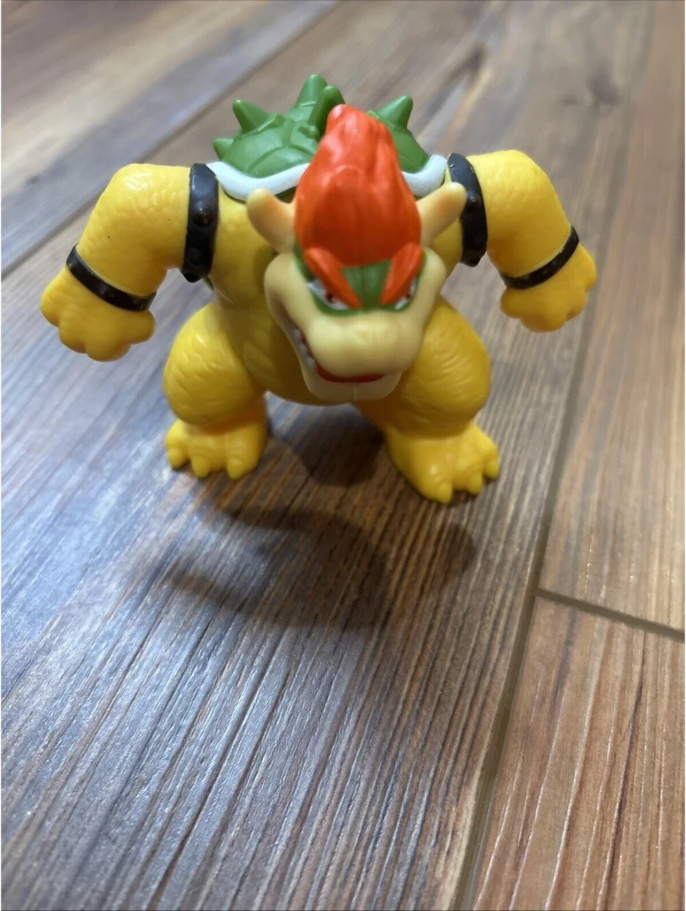 Nintendo Super Mario Bowser Figure